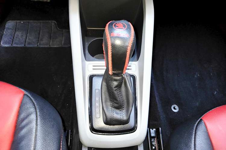 Used Skoda Fabia 2017 1.4L Automatic Car Enjoy Edition Gear Lever