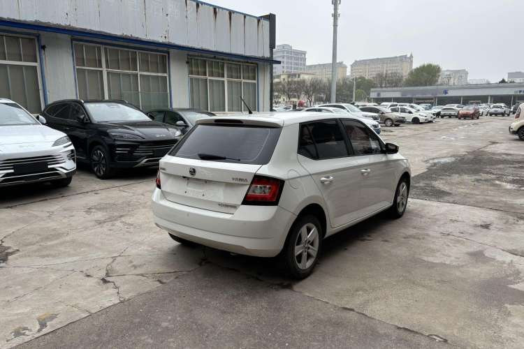 Used Skoda Fabia 2017 1.4L Manual Enjoy Edition Exterior 6