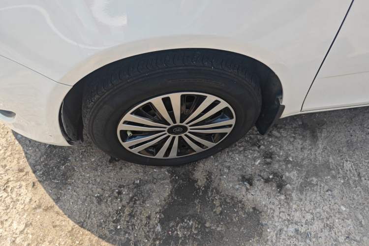 Used Skoda Fabia 2014 1.4L Manual Crystal Edition Exterior 7