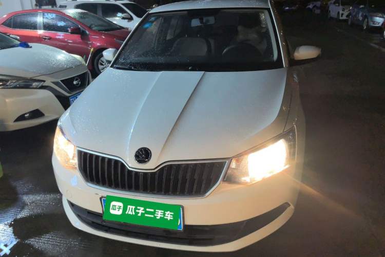 Used Skoda Fabia 2017 1.4L Automatic Car Enjoy Edition Front