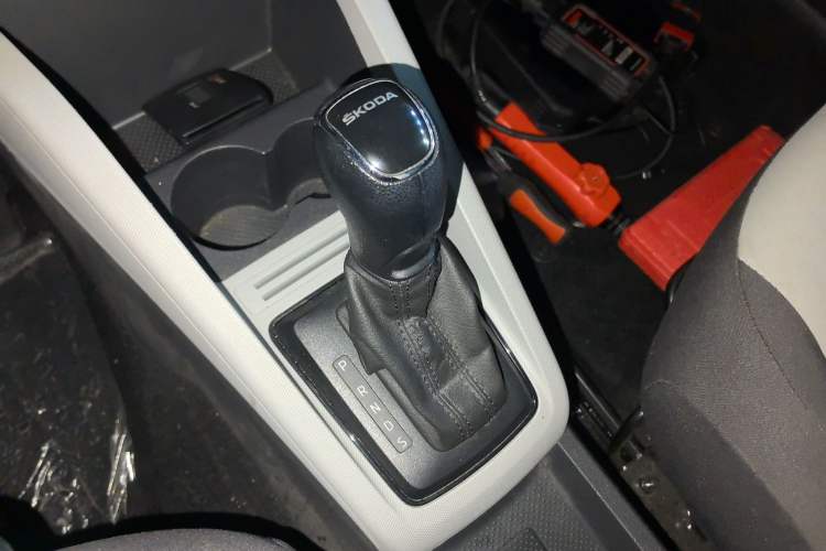 Used Skoda Fabia 2017 1.4L Automatic Car Enjoy Edition Gear Lever