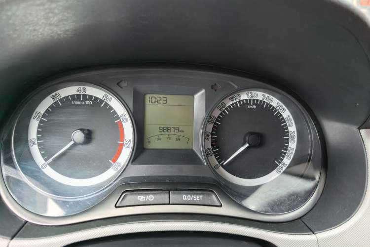 Used Skoda Fabia 2017 1.4L Manual Enjoy Edition Odometer Close Up