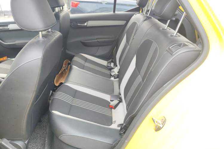 Used Skoda Fabia 2015 1.6L Automatic Sport Edition Interior 4