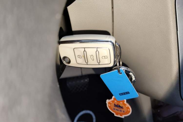 Used Skoda Fabia 2008 1.6L Automatic Crystal Edition Vehicle Key