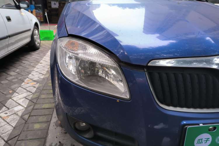 Used Skoda Fabia 2008 1.4L Manual Crystal Edition Right Front Headlight