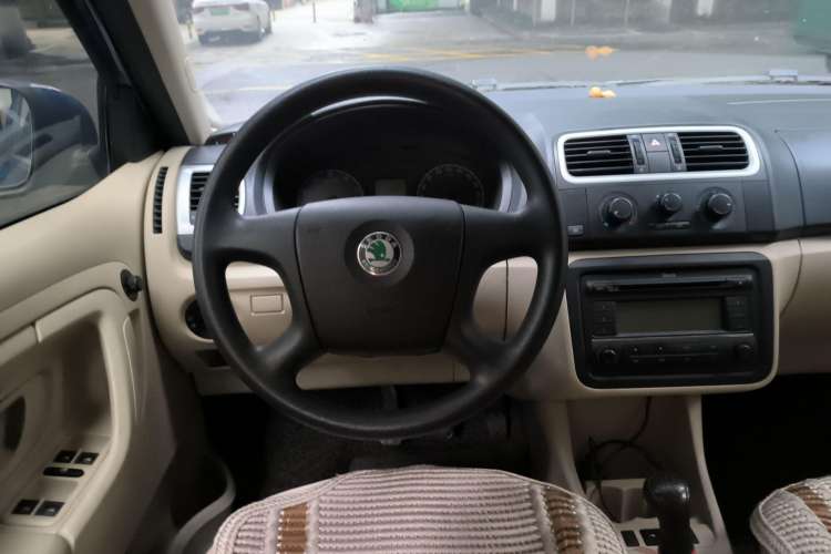 Used Skoda Fabia 2008 1.4L Manual Crystal Edition Steering Wheel