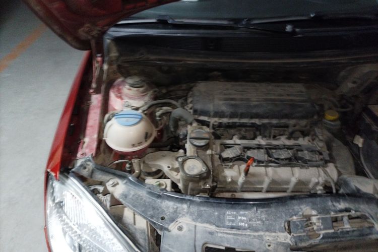 Used Skoda Fabia 2008 1.4L Manual Crystal Edition Engine Bay Right