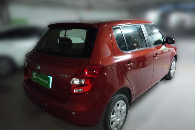 Used Skoda Fabia 2008 1.4L Manual Crystal Edition Rear Right 45 Deg