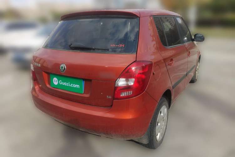 Used Skoda Fabia 2008 1.4L Manual Crystal Edition Rear Right 45 Deg
