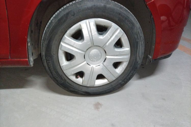 Used Skoda Fabia 2008 1.4L Manual Crystal Edition Right Front Wheel Hub