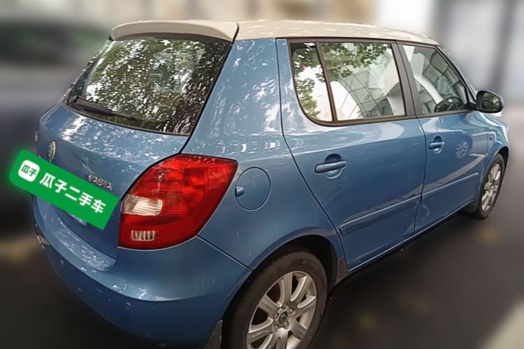 Used Skoda Fabia 2008 1.6L Automatic Crystal Edition Rear Right 45 Deg