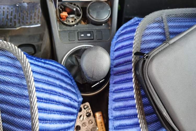 Used Skoda Fabia 2008 1.6L Manual Crystal Edition Gear Lever