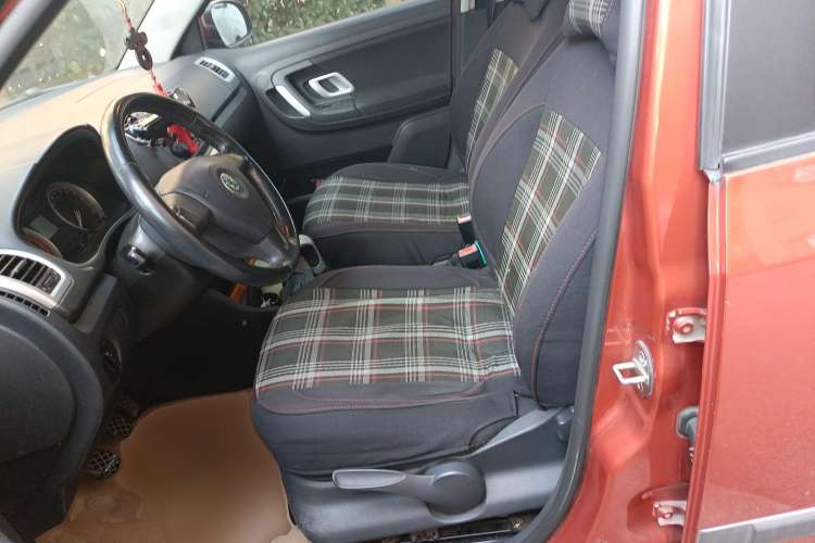 Used Skoda Fabia 2008 1.6L Manual Crystal Edition Left Front Seat