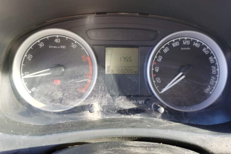 Used Skoda Fabia 2008 1.6L Manual Crystal Edition Odometer Close Up