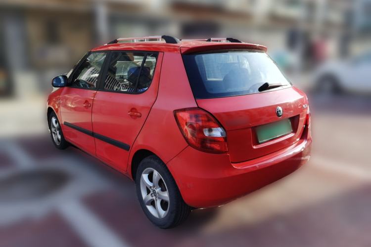 Used Skoda Fabia 2008 1.6L Manual Crystal Edition Rear Left 45 Deg