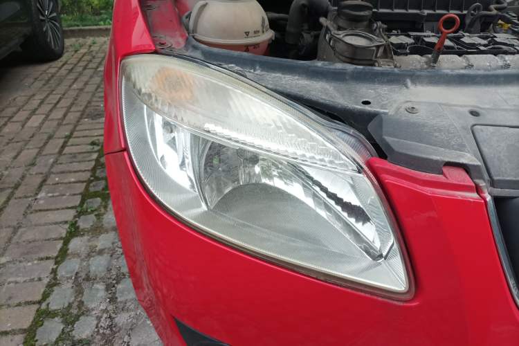 Used Skoda Fabia 2008 1.4L Manual Crystal Edition Right Front Headlight