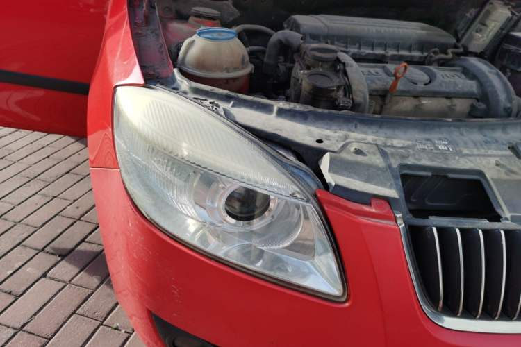 Used Skoda Fabia 2008 1.6L Manual Crystal Edition Right Front Headlight