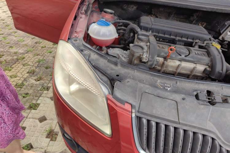 Used Skoda Fabia 2008 1.4L Manual Crystal Edition Right Front Headlight
