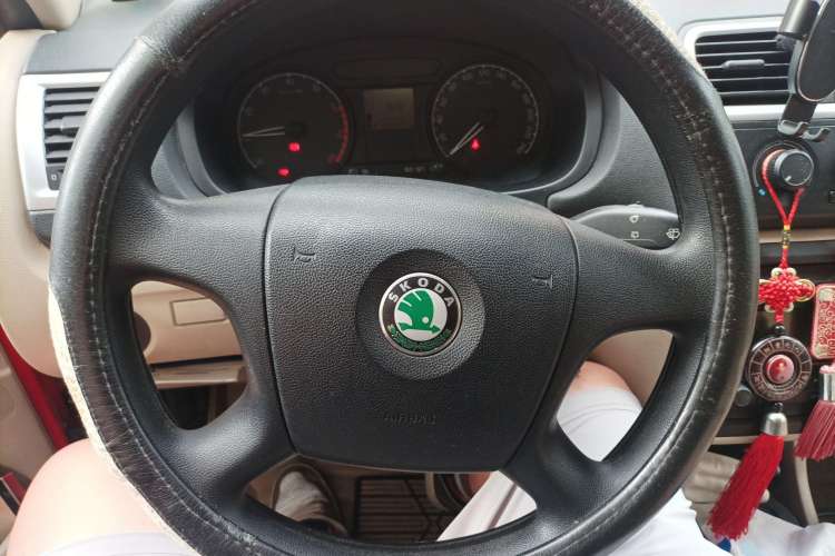 Used Skoda Fabia 2008 1.4L Manual Crystal Edition Steering Wheel