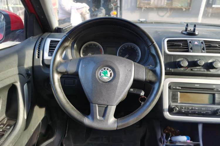 Used Skoda Fabia 2008 1.6L Manual Crystal Edition Steering Wheel