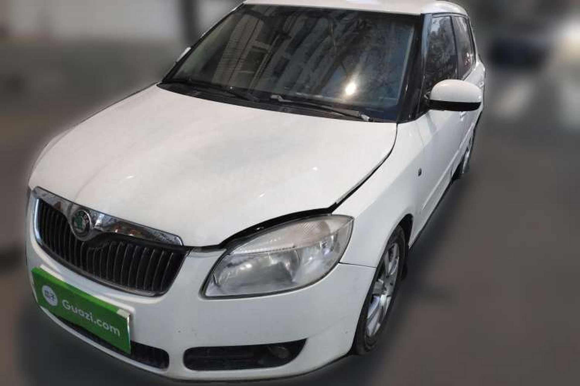 Used Skoda Fabia 2008 1.6L Automatic Crystal Edition Front Left 45 Deg