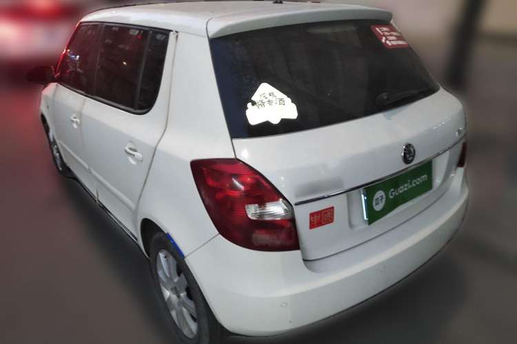 Used Skoda Fabia 2008 1.6L Automatic Crystal Edition Rear Left 45 Deg