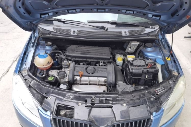 Used Skoda Fabia 2009 1.4L Automatic Crystal Edition Engine Bay