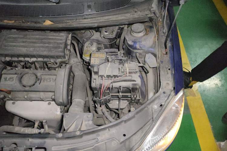 Used Skoda Fabia 2009 1.6L Automatic Crystal Edition Engine Bay Left