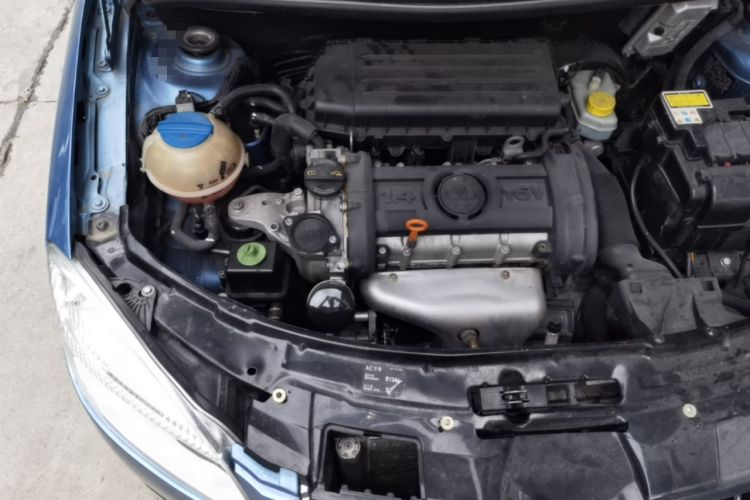 Used Skoda Fabia 2009 1.4L Automatic Crystal Edition Engine Bay Right