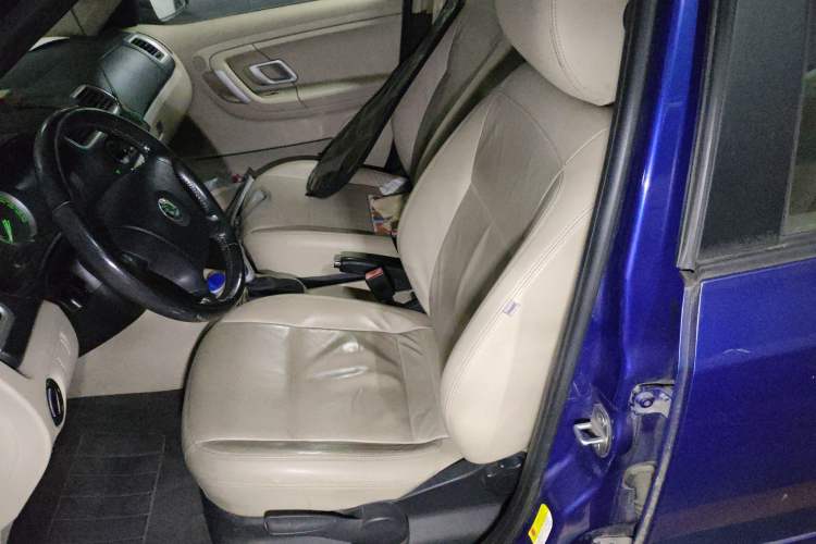 Used Skoda Fabia 2009 1.6L Automatic Crystal Edition Left Front Seat