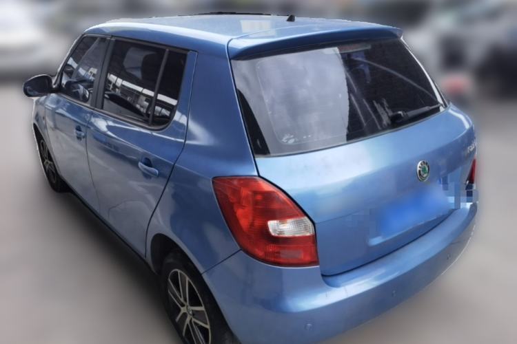 Used Skoda Fabia 2009 1.4L Automatic Crystal Edition Rear Left 45 Deg