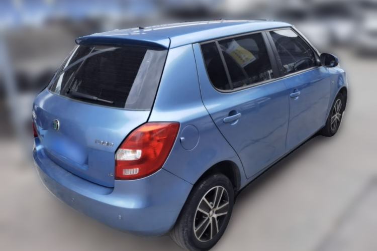 Used Skoda Fabia 2009 1.4L Automatic Crystal Edition Rear Right 45 Deg