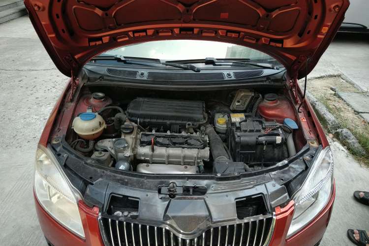 Used Skoda Fabia 2009 1.4L Automatic Crystal Edition Engine Bay