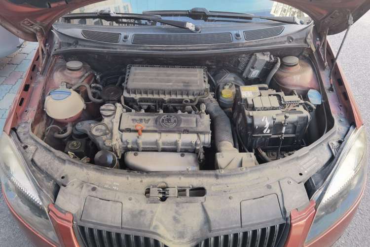Used Skoda Fabia 2009 1.6L Automatic Crystal Edition Engine Bay