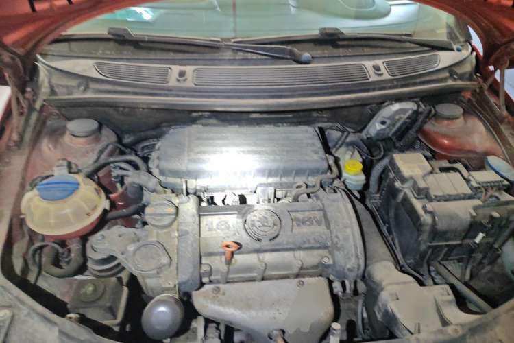 Used Skoda Fabia 2009 1.6L Automatic Crystal Edition Engine Bay