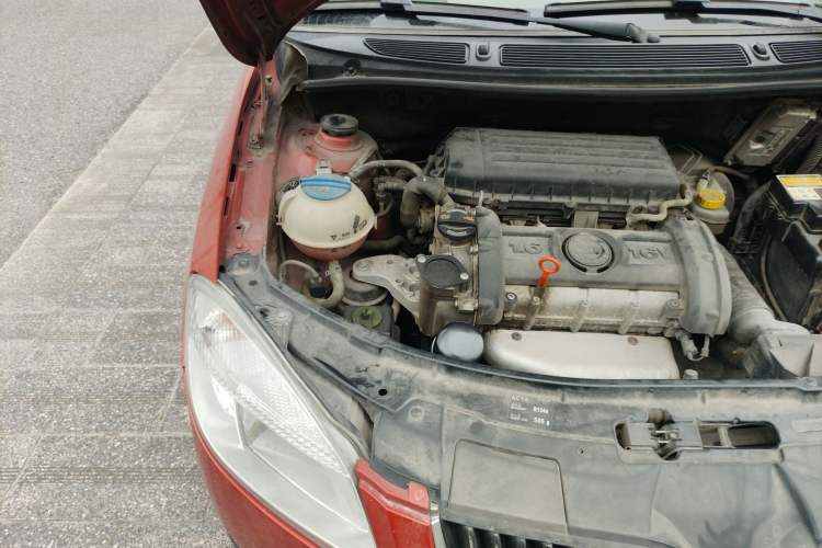 Used Skoda Fabia 2009 1.6L Automatic Crystal Edition Engine Bay Right