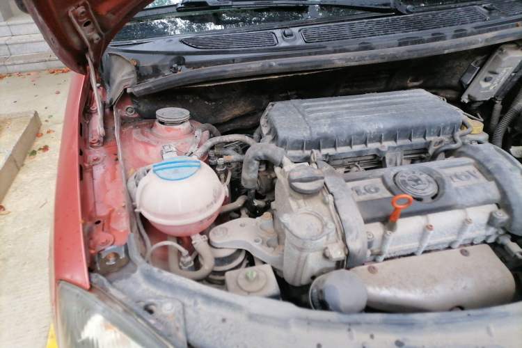 Used Skoda Fabia 2009 1.6L Automatic Crystal Edition Engine Bay Right