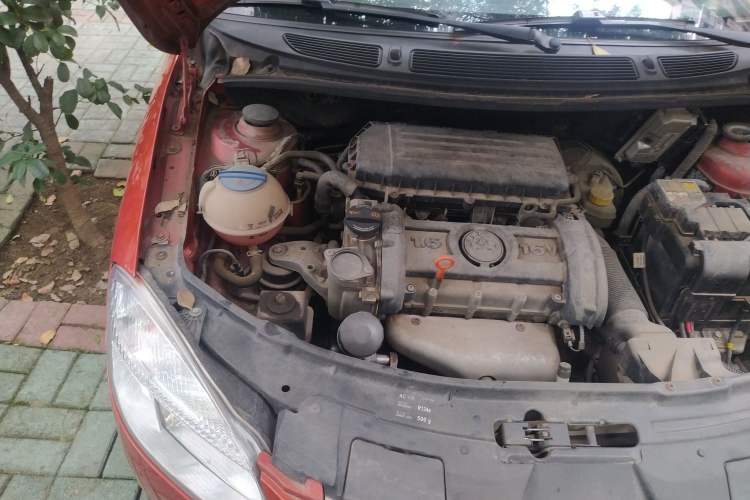 Used Skoda Fabia 2009 1.6L Automatic Crystal Edition Engine Bay Right