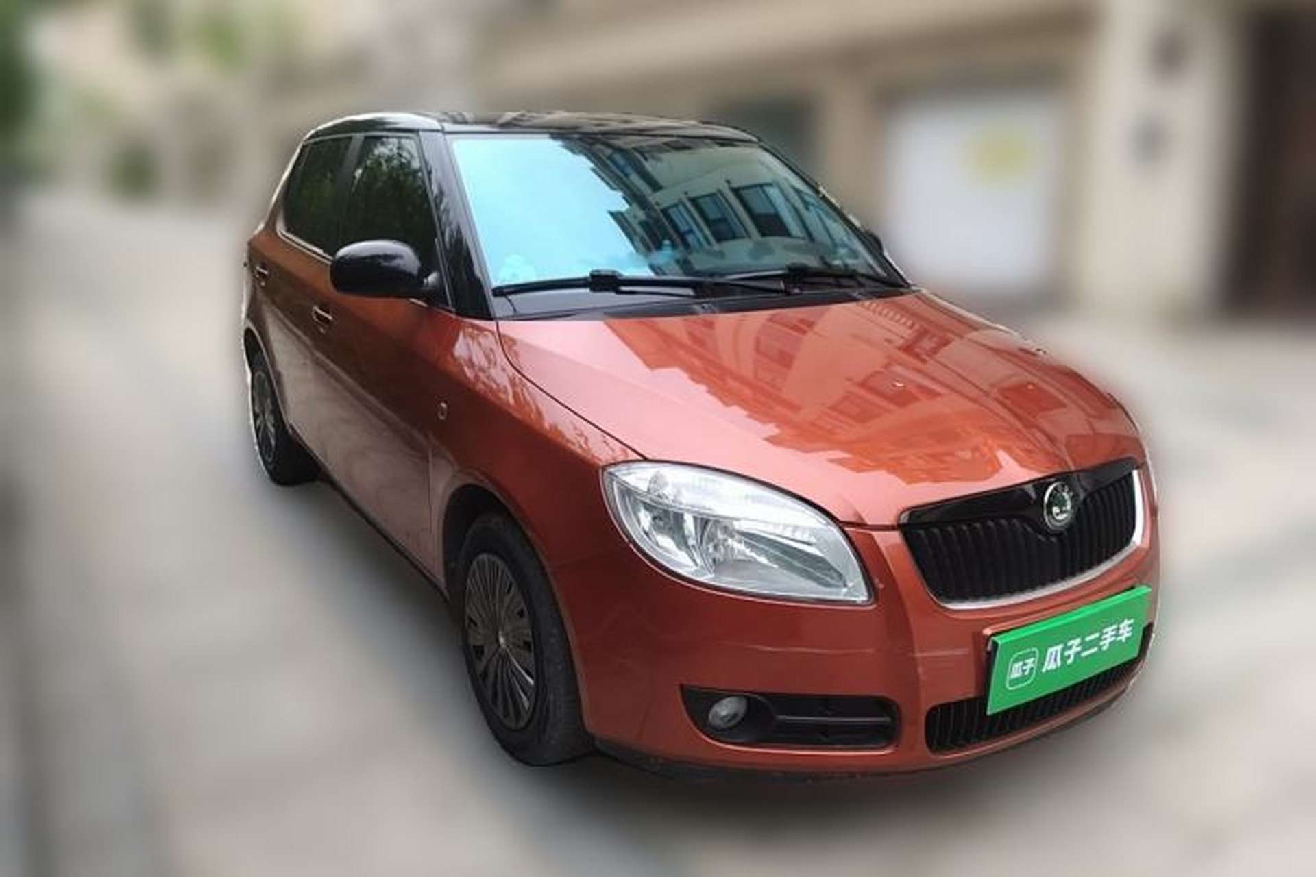 Used Skoda Fabia 2009 1.4L Automatic Crystal Edition Front Right 45 Deg