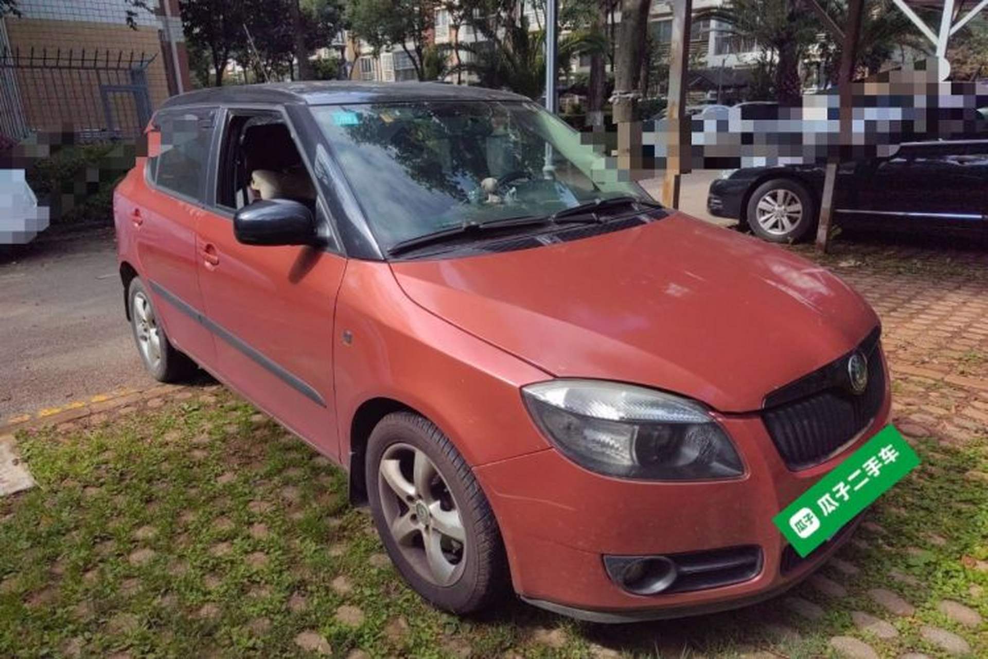 Used Skoda Fabia 2009 1.6L Automatic Crystal Edition Front Right 45 Deg