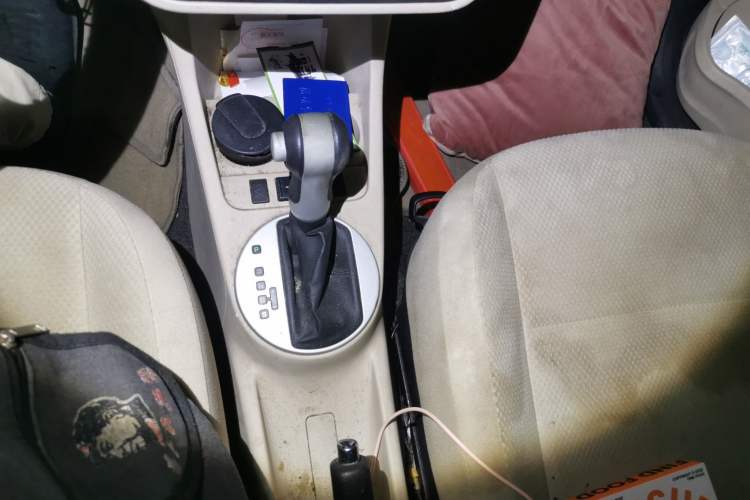 Used Skoda Fabia 2009 1.4L Automatic Crystal Edition Gear Lever