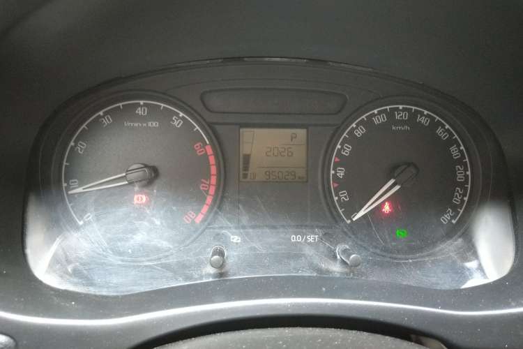 Used Skoda Fabia 2009 1.4L Automatic Crystal Edition Instrument Cluster