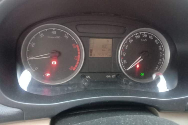 Used Skoda Fabia 2009 1.6L Automatic Crystal Edition Odometer Close Up