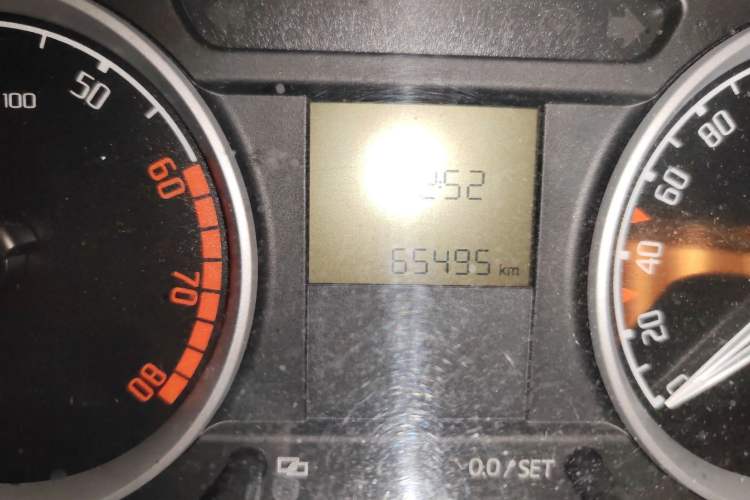 Used Skoda Fabia 2009 1.6L Automatic Crystal Edition Odometer Close Up
