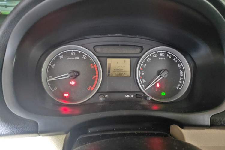 Used Skoda Fabia 2009 1.6L Automatic Crystal Edition Odometer Close Up