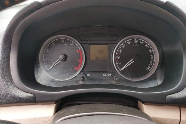 Used Skoda Fabia 2009 1.6L Automatic Crystal Edition Odometer Close Up