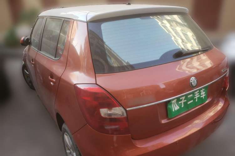 Used Skoda Fabia 2009 1.4L Automatic Crystal Edition Rear Left 45 Deg