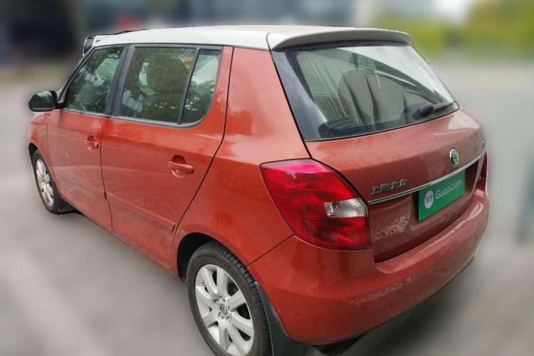 Used Skoda Fabia 2009 1.6L Automatic Crystal Edition Rear Left 45 Deg
