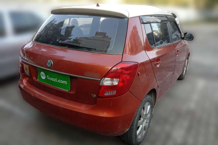 Used Skoda Fabia 2009 1.6L Automatic Crystal Edition Rear Right 45 Deg