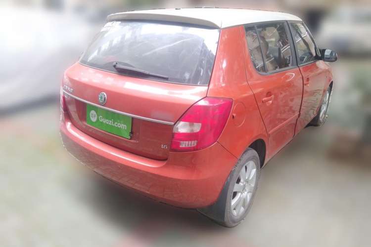 Used Skoda Fabia 2009 1.6L Automatic Crystal Edition Rear Right 45 Deg